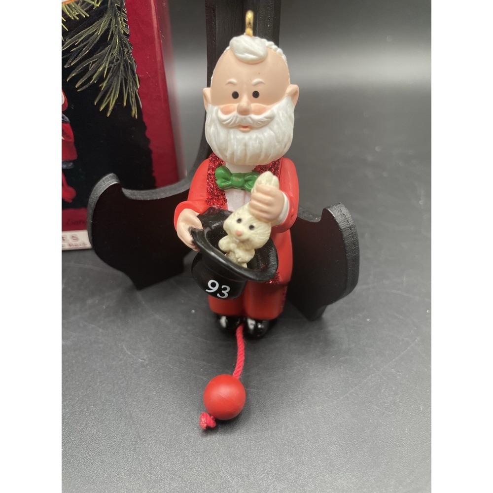 1993 Hallmark Keepsake‎ That's Entertainment  Christmas Ornament - Picture 3 of 3